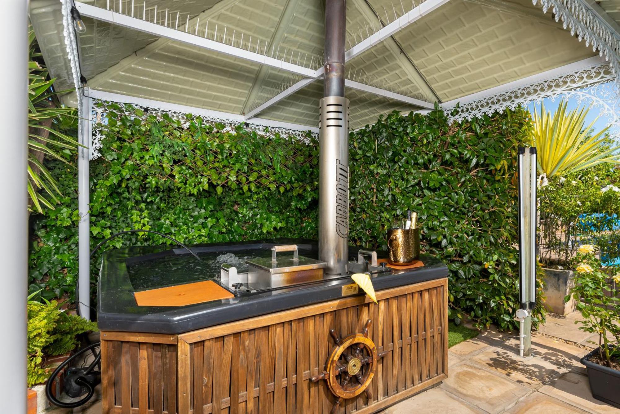 Meerendal Cottage-Affordable Luxury-Private Garden With Pool & Hot Tub Cape Town Exterior foto